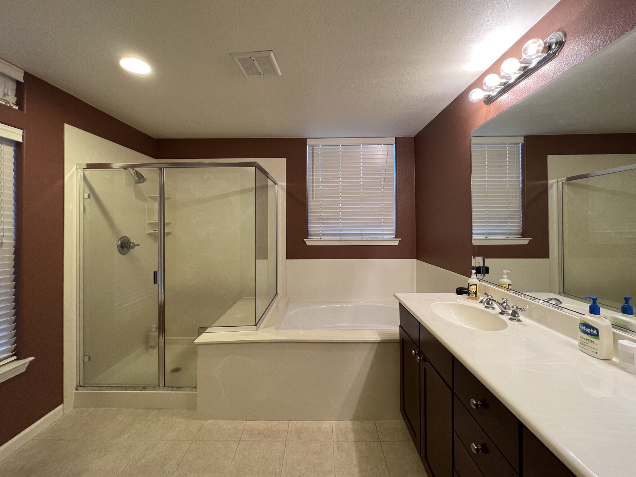 Master bath with shower, tub, and double sinks - 837 Font Ter