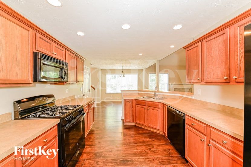 Building Photo - 207 Windpher Ridge