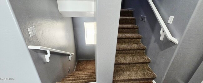 Building Photo - 587 S Buena Vista Ct
