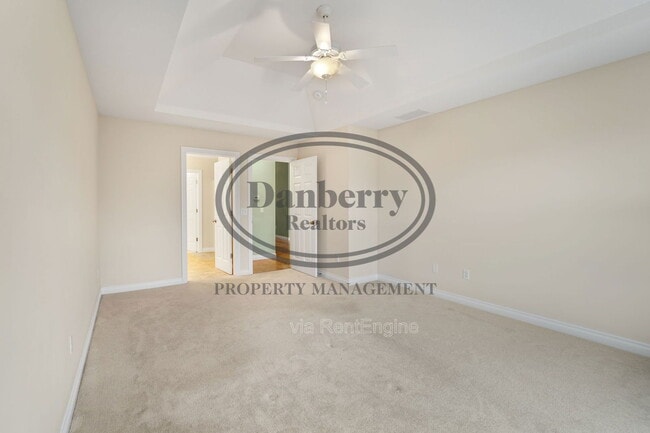 Building Photo - 14866 Lake Winds Dr