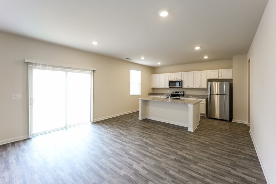 Building Photo - 449 Culloden Moor Dr