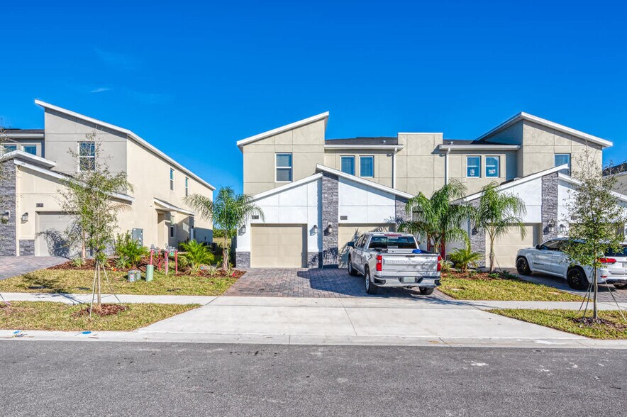 Building Photo - 851 Ocean Course Ave
