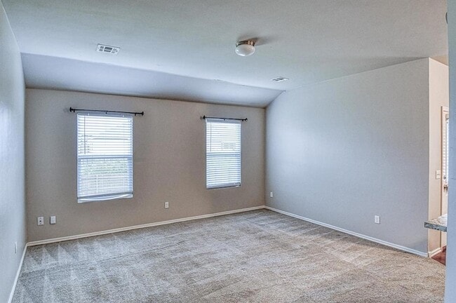 Building Photo - 1325 Quartz Pl