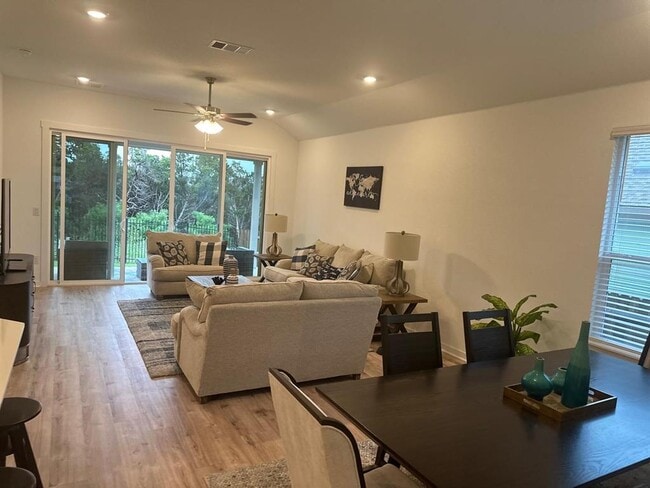 Building Photo - 421 Peace Pipe Way