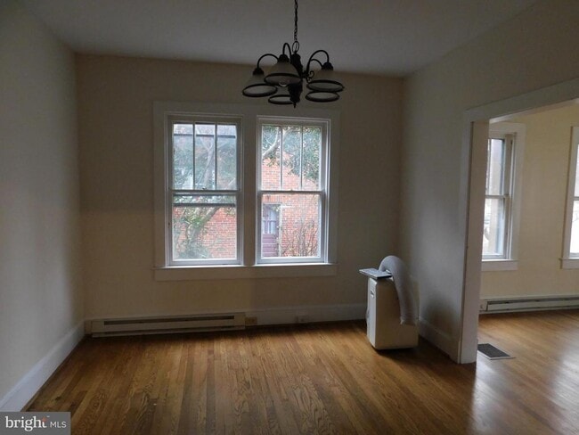 Building Photo - 614 National Ave