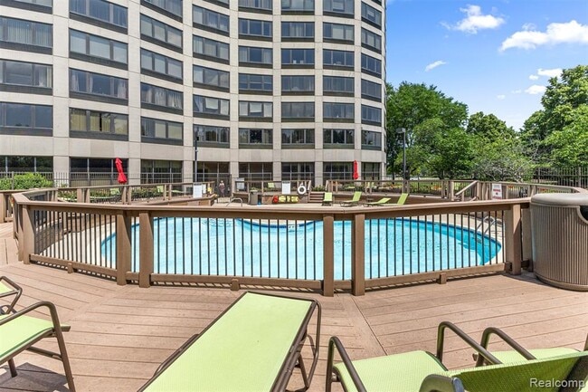 Building Photo - 5000 Town Center Dr