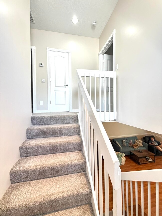 Building Photo - 488 Capistrano Dr