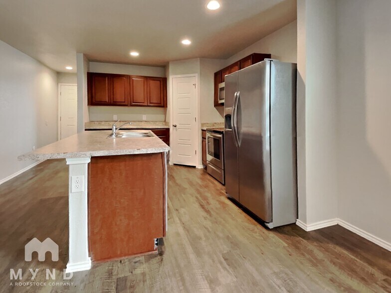 Building Photo - 3911 Turning Pine Edge