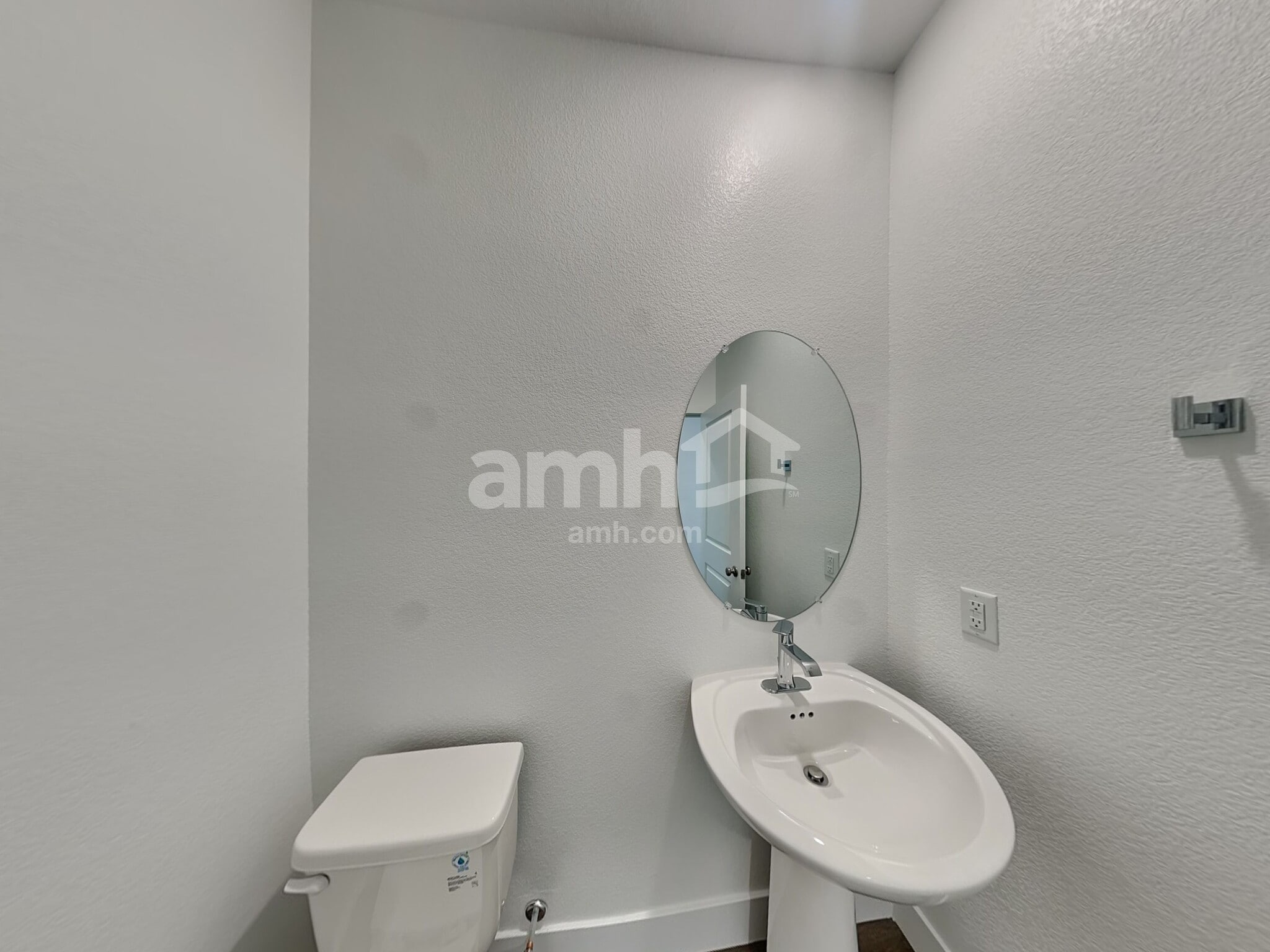 Building Photo - 10555 Lagaspi Dr