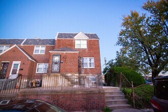 Building Photo - BRAND NEW 2 BEDROOM 1 BATH APARTMENT