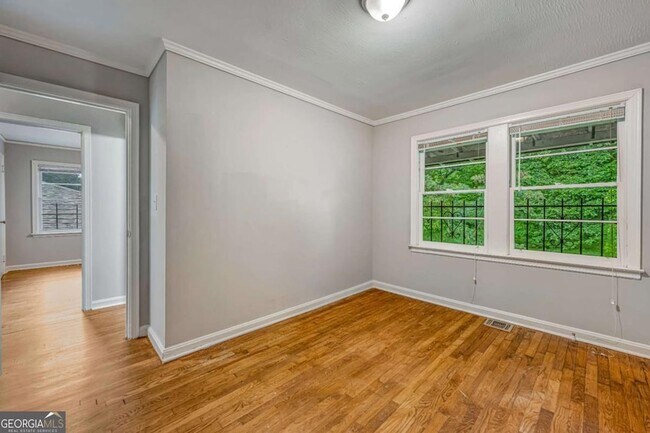 Building Photo - 847 Gertrude Pl NW