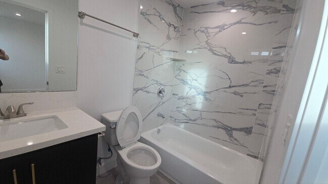 Building Photo - Graham(10422)