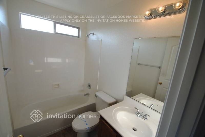 Building Photo - 328 E March St