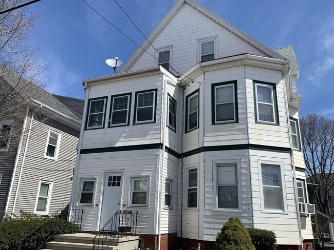 Building Photo - 39 Bucknam St