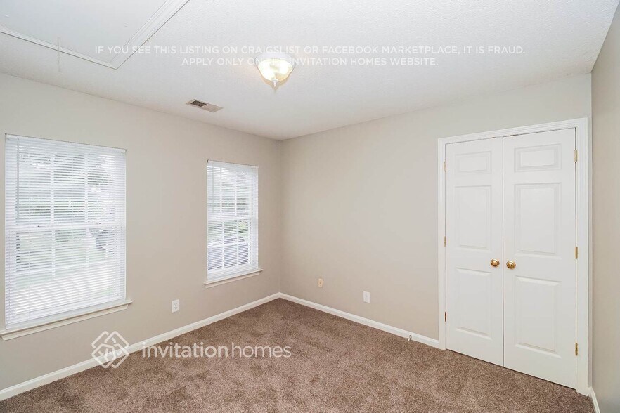 Building Photo - 211 Everett Park Dr