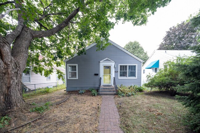 Building Photo - 5006 6th St NE