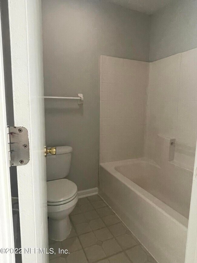 Building Photo - 3348 Volley Dr