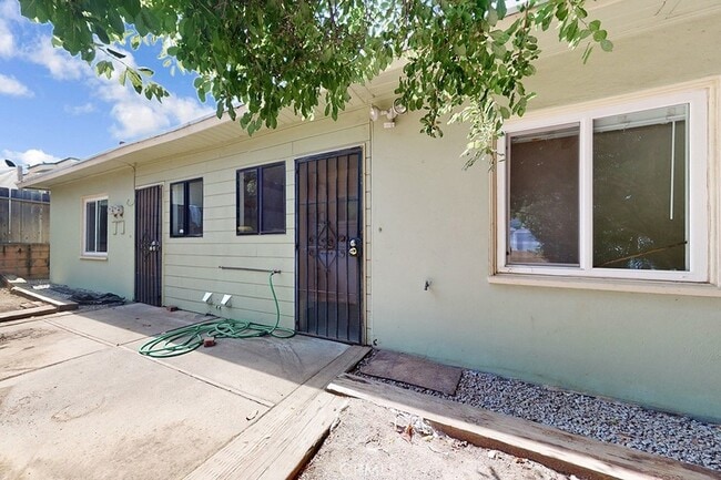 Building Photo - 1250 Stafford St