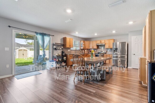 Building Photo - 2522 Lantana Ln