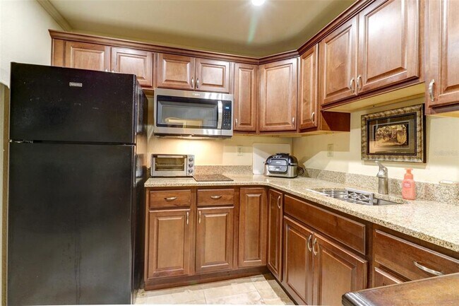 Building Photo - 7911 Flowerfield Dr