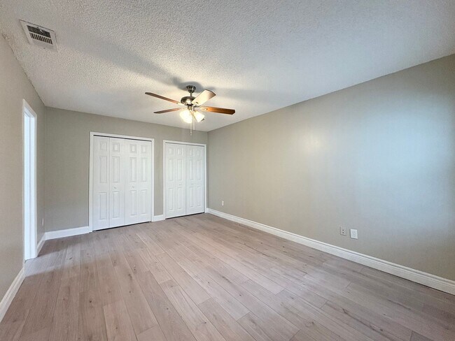 Building Photo - ~ Beautiful 3B/2.5B Lake Mary Home ~ Carpe...