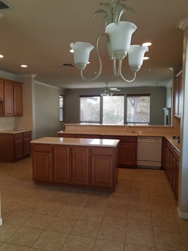 Building Photo - Action Properties R.E.S. Inc. Offering Beautiful Highland Park Single Story 3 Car, 4 Bedroom, Gar...