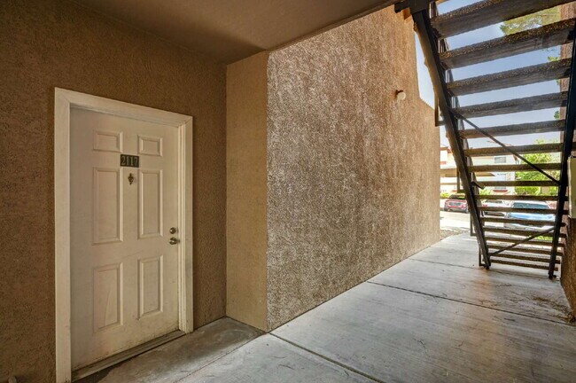 Building Photo - Ground Floor 2BD/2BA Condo in Gated Henderson Community – Resort-Style Amenities!