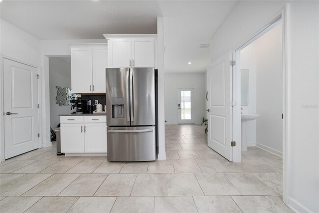 Building Photo - 11328 Listening Dr