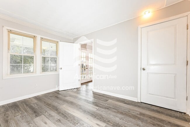 Building Photo - 153 McAdam Ave