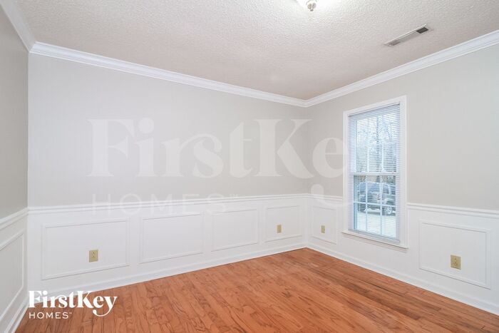 Building Photo - 4141 Tecumseh St