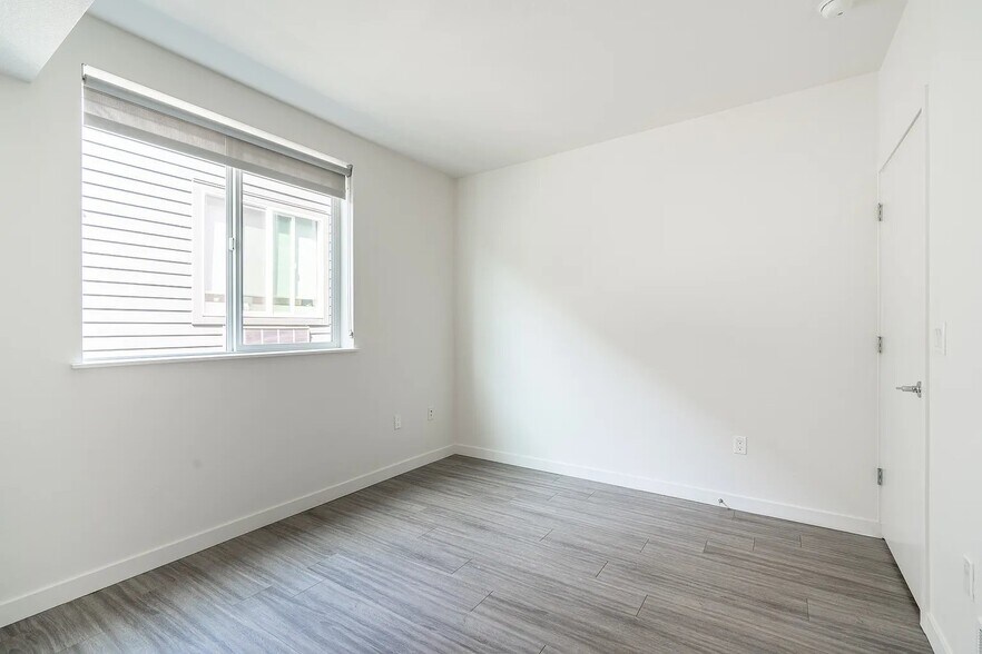 Building Photo - 4620 N Maryland Ave