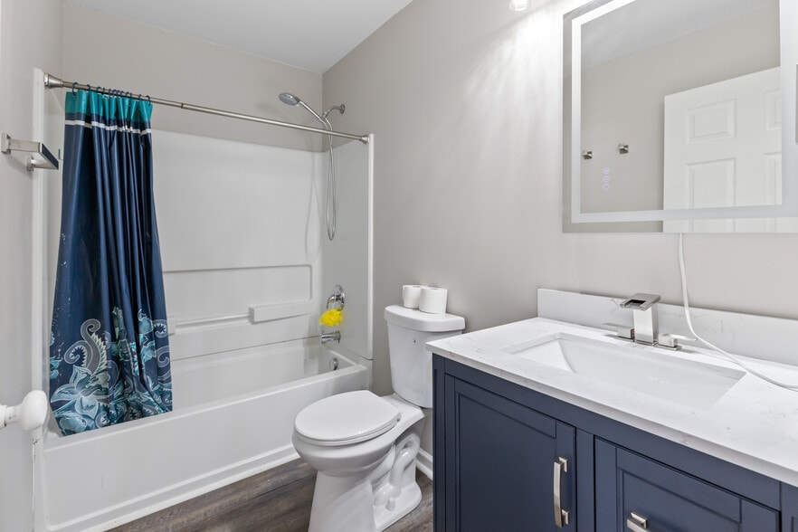 Building Photo - 16409 Eastwind St