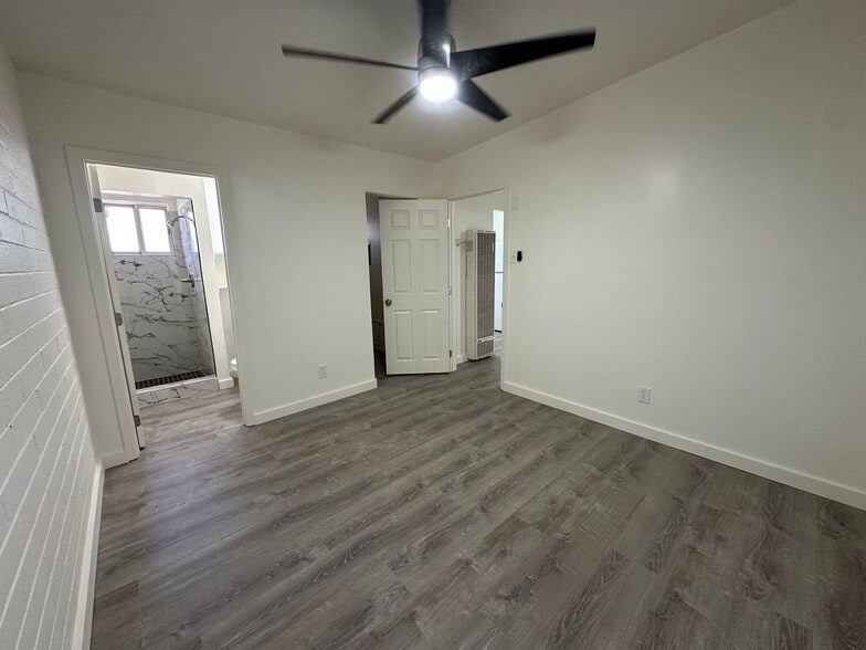 Building Photo - 1022 N Palo Verde Blvd