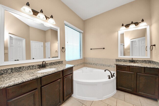 Building Photo - 7111 Wild Trl