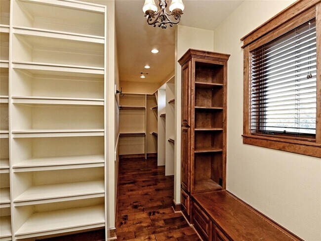 Building Photo - 26505 Masters Pkwy