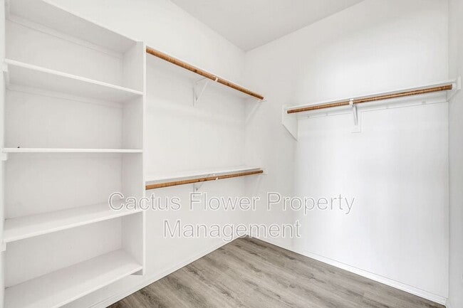 Building Photo - 11679 W Madero Dr