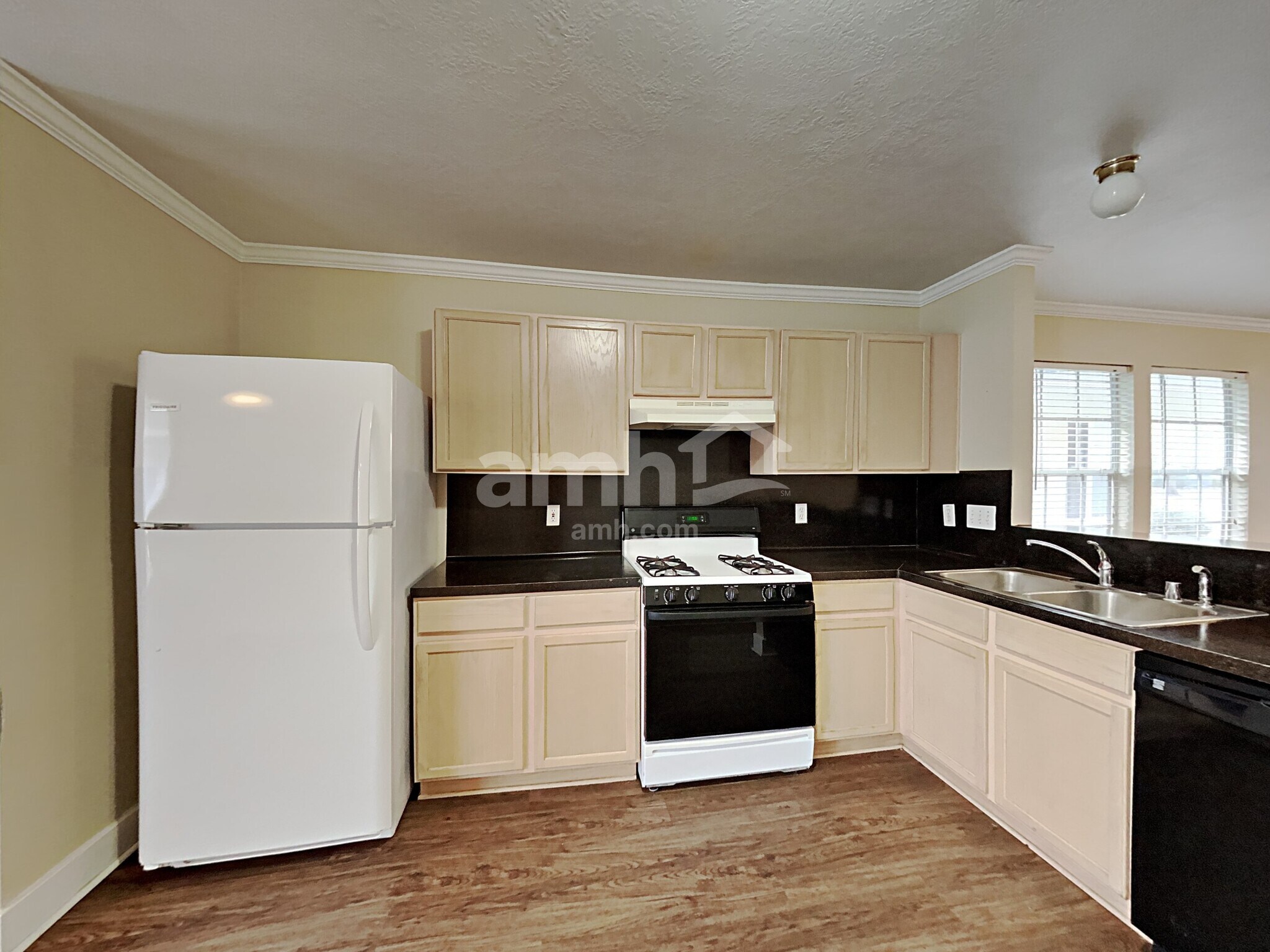 Building Photo - 18722 Atasca Oaks Dr