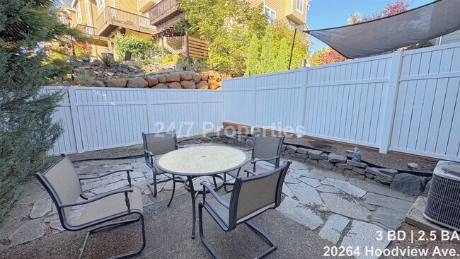 Building Photo - 20264 Hoodview Ave