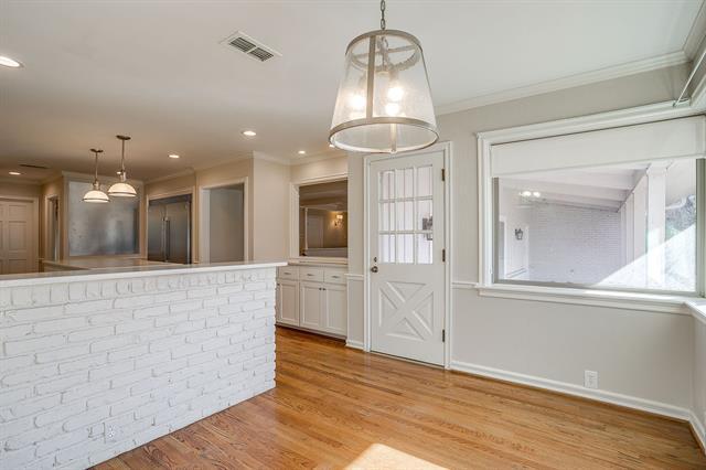 Building Photo - 2400 Winton Terrace W