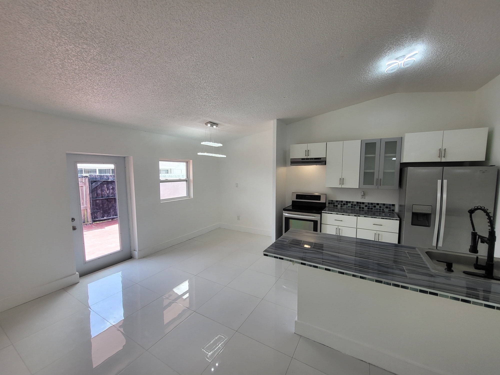 Building Photo - 10345 SW 209th Ln