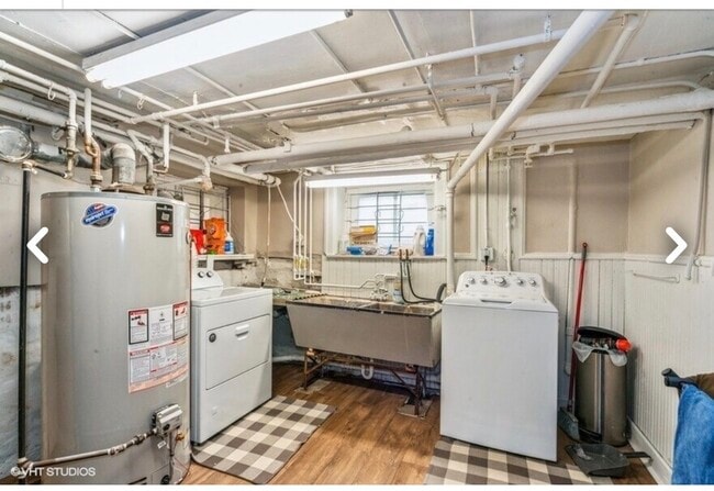 Building Photo - 313 S Maple Ave