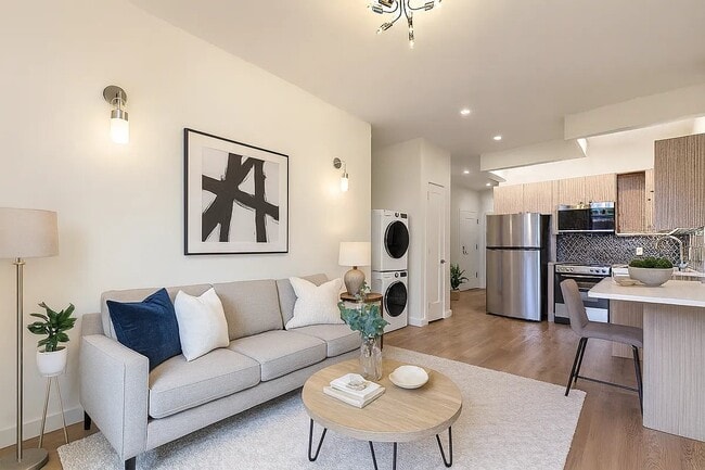 Building Photo - 524 W 134th St