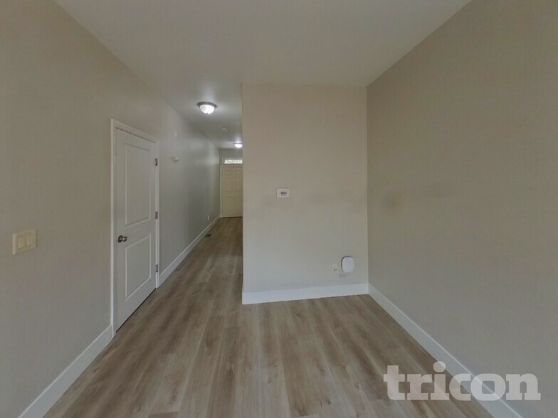 Building Photo - 11893 Dunhill Rd