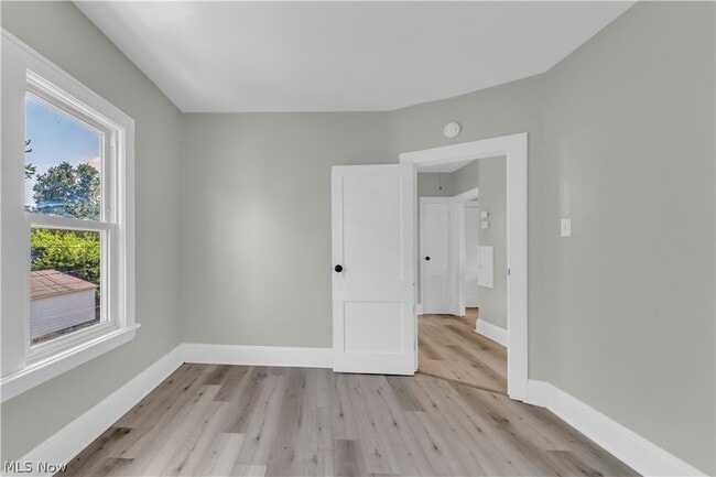 Building Photo - 2133 W 98th St