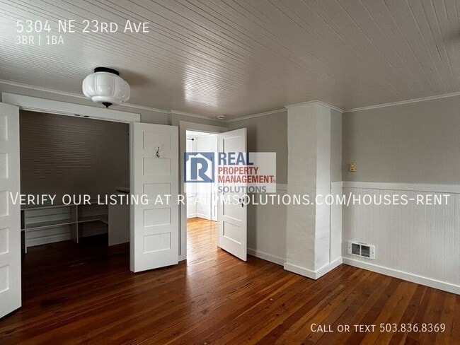 Building Photo - 5304 NE 23rd Ave