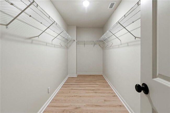 Building Photo - 4221 Willow Oak Dr