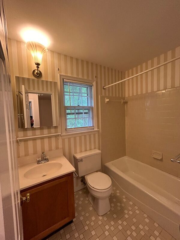 Building Photo - 2728 Berkeley Pointe Dr