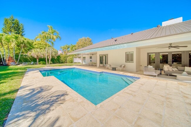 Building Photo - 9220 SW 102nd St