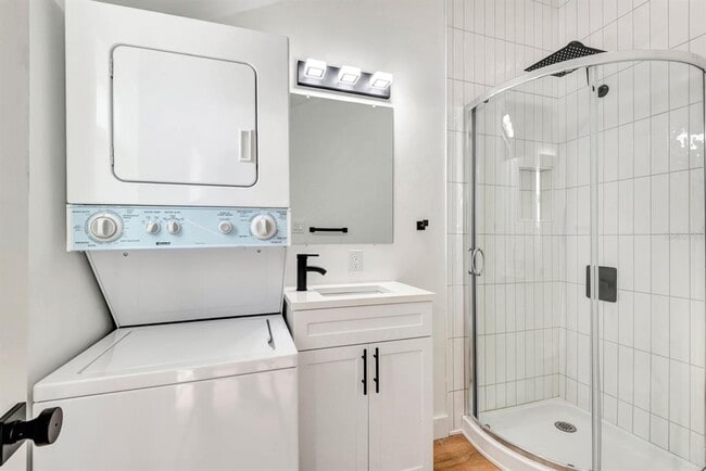 Building Photo - 1508-1527 27th Ave N