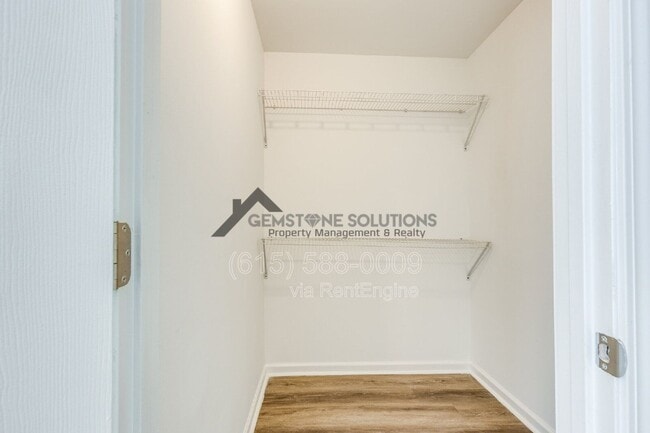 Building Photo - 5918 Stone Brook Dr